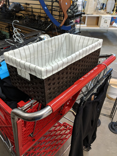 Thrift Store «The Salvation Army Family Store & Donation Center», reviews and photos