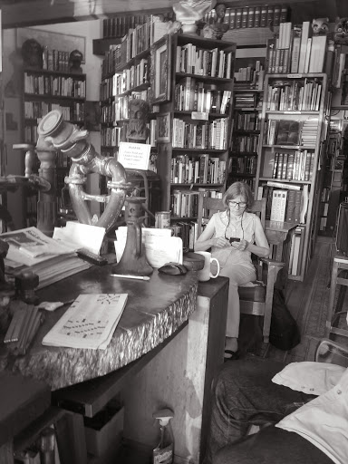 Book Store «D G Wills Books», reviews and photos, 7461 Girard Ave, La Jolla, CA 92037, USA