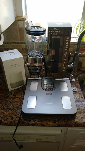 Thrift Store «Out of the Closet Oakland», reviews and photos, 238 E 18th St, Oakland, CA 94606, USA