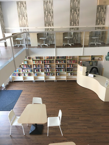 Somogyi-könyvtár Stefánia fiókkönyvtár-klubja - Könyvtár