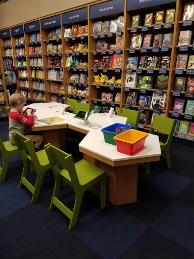 Book Store «Amazon Books», reviews and photos, 9585 SW Washington Square Rd, Portland, OR 97223, USA