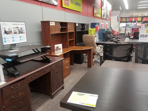 Office Supply Store «Staples», reviews and photos, 4920 Evergreen Way, Everett, WA 98203, USA