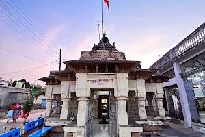 Ancient Shiv Temple, Babupeth image