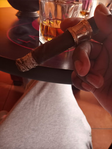 Tobacco Shop «La Casa Cigars and Lounge - Retail», reviews and photos, 1502 Randolph Street #100, Detroit, MI 48226, USA