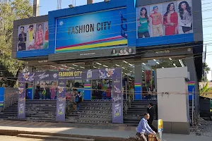 Fashion City image
