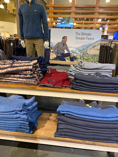 Clothing Store «L.L. Bean», reviews and photos, 1 Ridge Hill Boulevard, Yonkers, NY 10710, USA
