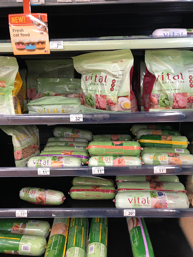 Pet Supply Store «Petco Animal Supplies», reviews and photos, 390 Universal Dr N, North Haven, CT 06473, USA