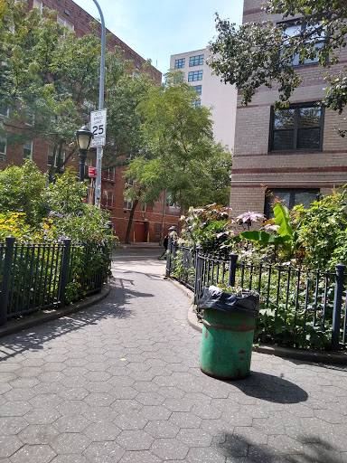 Movie Theater «Film Forum», reviews and photos, 209 W Houston St, New York, NY 10014, USA