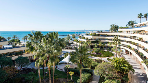 Holiday Inn Nice - Saint Laurent Du Var, an IHG Hotel