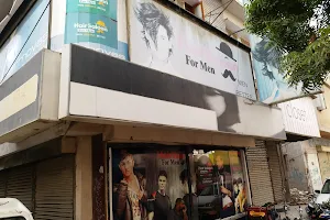 Mithoos Hair Saloon For Men image