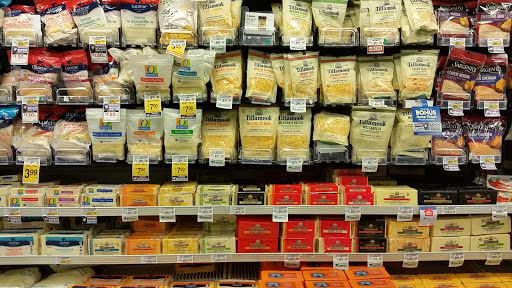 Grocery Store «Safeway», reviews and photos, 2525 SE Tualatin Valley Hwy, Hillsboro, OR 97123, USA