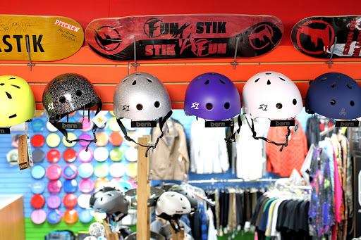 Skateboard Shop «Funtastik Skate and Snowboard Shop», reviews and photos, 18 W Main St, Mechanicsburg, PA 17055, USA