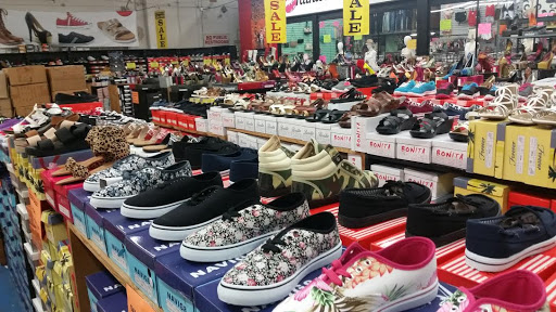 Shoe Store «Footsies Shoe Warehouse», reviews and photos, 1077 Baker St, Costa Mesa, CA 92626, USA