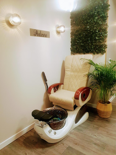 Reviews of Simply Wellness Cardiff in Cardiff - Beauty salon