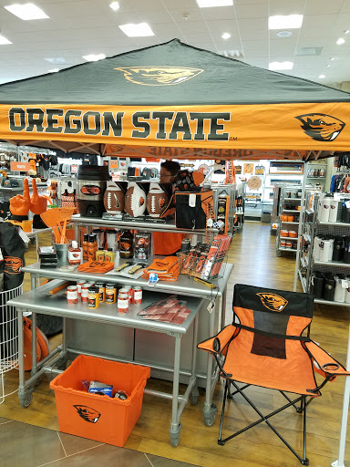 Souvenir Store «OSU Beaver Store», reviews and photos, 663 SW 26th St, Corvallis, OR 97331, USA