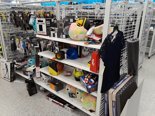 Clothing Store «Ross Dress for Less», reviews and photos, 4240 Kearny Mesa Rd, San Diego, CA 92111, USA