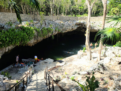 Cenote Puerta Maya