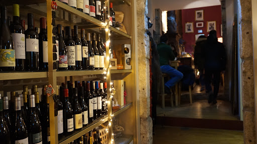 Wine shops in Oporto