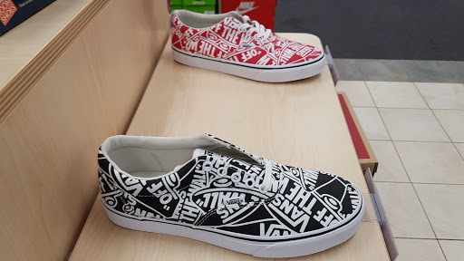 Shoe Store «Rack Room Shoes», reviews and photos, 735 Premium Outlets Blvd, Hagerstown, MD 21740, USA