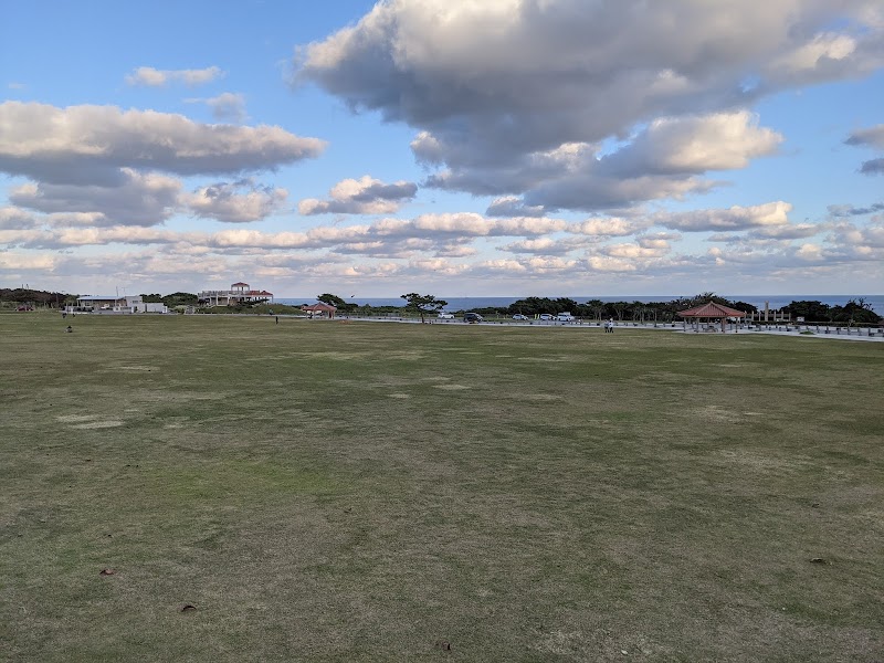 平和祈念公園多目的広場