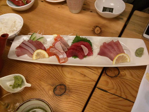 Shopping Mall «Parkway Square Shopping Center», reviews and photos, 16876 Southcenter Pkwy, Tukwila, WA 98188, USA