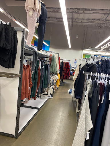 Clothing Store «Old Navy», reviews and photos, 3581 N Freeway Blvd, Sacramento, CA 95834, USA