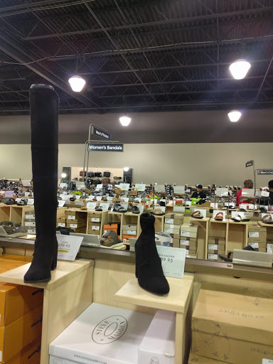 Shoe Store «DSW Designer Shoe Warehouse», reviews and photos, 9051 Snowden Square Dr, Columbia, MD 21045, USA
