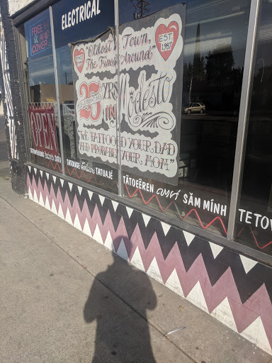 Tattoo Shop «End Of The Trail Tattoo», reviews and photos, 520 McHenry Ave, Modesto, CA 95354, USA