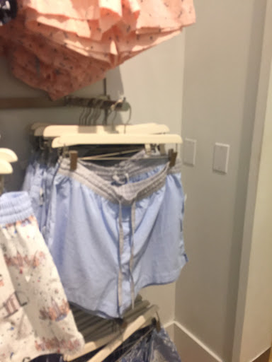 Clothing Store «Gap», reviews and photos, 1931 Wilshire Blvd, Santa Monica, CA 90403, USA