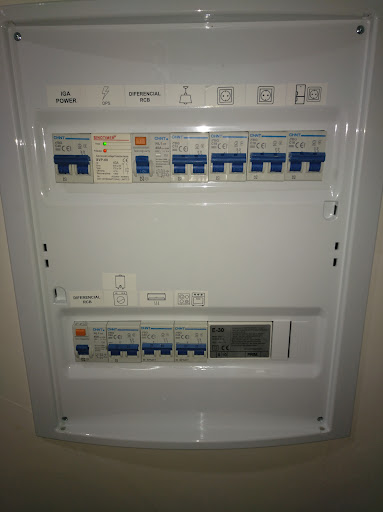 ELECTRICIDAD CARRASCOSA en Villanueva Mesía, Granada