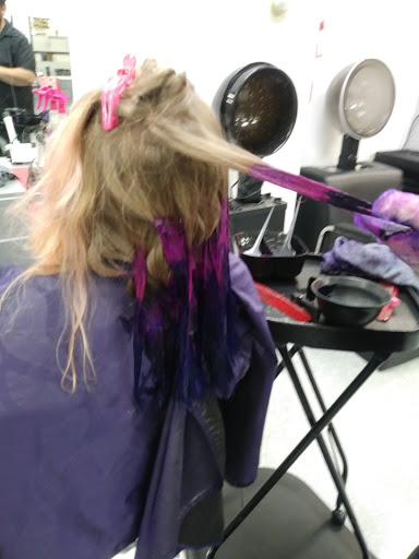 Hair Salon «Cost Cutters», reviews and photos, 1131 Tolland Turnpike l, Manchester, CT 06042, USA