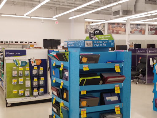 Office Supply Store «OfficeMax», reviews and photos, 1325 Polaris Pkwy, Columbus, OH 43240, USA