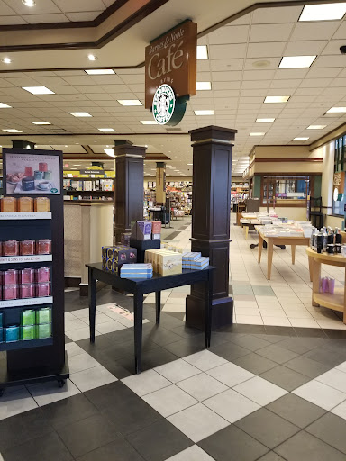 Book Store «Barnes & Noble», reviews and photos, 2621 Plainfield Rd, Joliet, IL 60435, USA