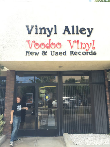 Vinyl Alley / Voodoo Vinyl
