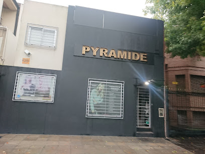 pyrámide saloon