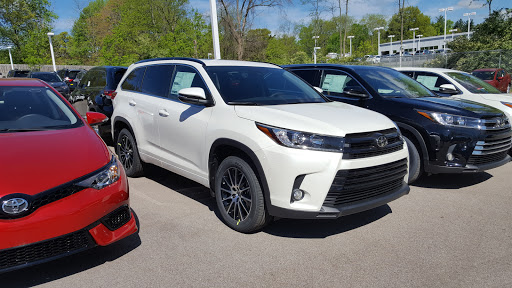 Toyota Dealer «Joseph Toyota of Cincinnati», reviews and photos, 9101 Colerain Ave, Cincinnati, OH 45251, USA