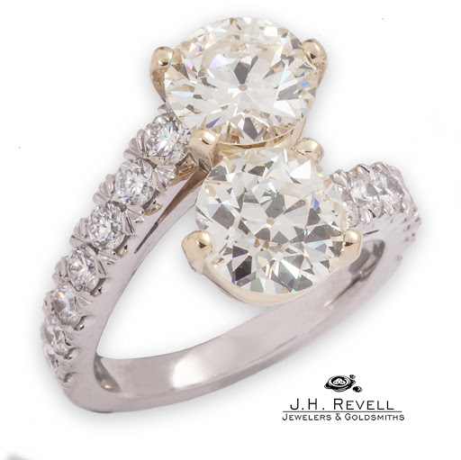 Jewelry Store «Revell Jewelers», reviews and photos, 904 Middle Rd, Bettendorf, IA 52722, USA