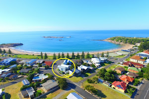 Beachcomber at Port Elliot. For best pricing book direct with Encounter Holiday Rentals