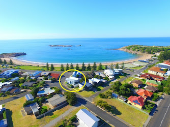 Beachcomber at Port Elliot. For best pricing book direct with Encounter Holiday Rentals