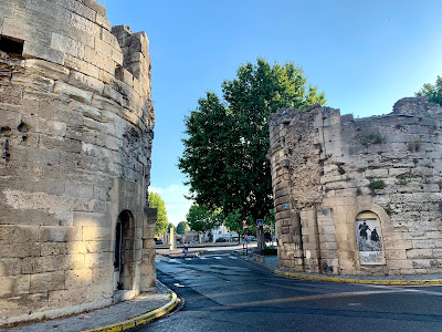 Porte de la Cavalerie à Arles
