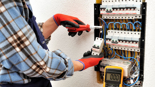 Electricista 24 Pro Boletín Eléctrico en Madrid, Madrid