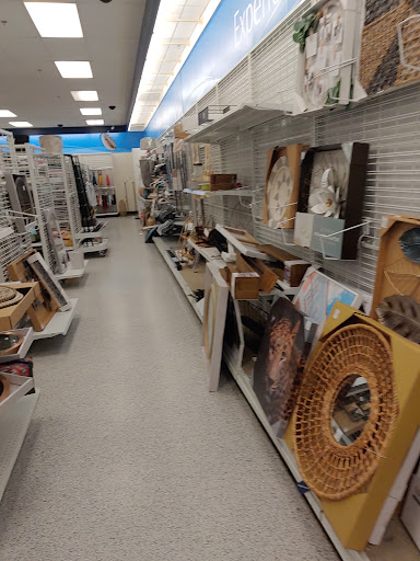 Clothing Store «Ross Dress for Less», reviews and photos, 926 Airport Center Rd, Allentown, PA 18109, USA