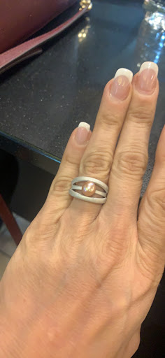 Jeweler «Vantel Pearls In the Oyster», reviews and photos, 111 Forbes Blvd, Mansfield, MA 02048, USA