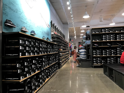 Clothing Store «Under Armour Factory House», reviews and photos, 321 Nut Tree Rd #232, Vacaville, CA 95687, USA