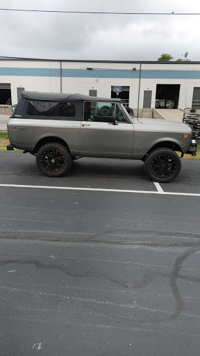 Auto Repair Shop «V3 Jeep Shop», reviews and photos, 13015 Middletown Ind Blvd, Louisville, KY 40223, USA