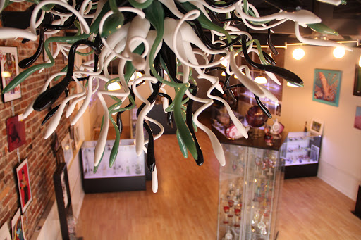 Glass Blower «Blue Dog Smoke Shop», reviews and photos, 802 Granby St, Norfolk, VA 23510, USA