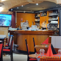 Atmosphère du Restaurant français La Marina à Arzon - n°1