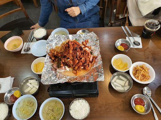 매운 음식 레스토랑 서울