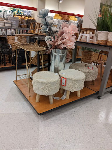 Department Store «T.J. Maxx», reviews and photos, 239 Memorial Ave, West Springfield, MA 01089, USA