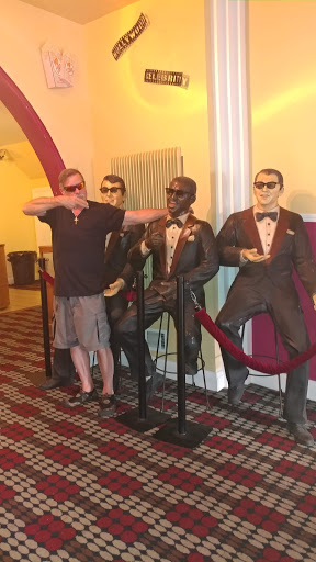 Movie Theater «Kuhn Cinema», reviews and photos, 668 S Main St, Lebanon, OR 97355, USA